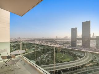 Dubai Skyline Escape 2BR Sky Track & Rooftop Pool - Dubai - 4