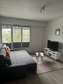 Talence - Studio 25 m2 dans résidence avec parking privé à 10 mn de Bordeaux en Tram - 0