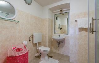 Cozy Apartment In Rovinj With Wifi - 1