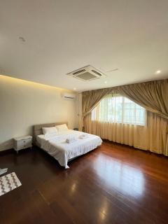 Oasis garden villa Luxury 5-Bedroom , 3200 sqm - Angeles - 1