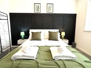 Shrewsbury Stayscape - Modern & Spacious 3BR - Family & Business Ready for 7 by Parydise Properties - Bicton - 4