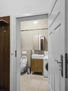 Cozy Vienna Retreat Near Millennium - 7