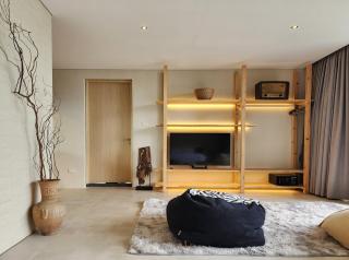 Luxury Beachfront 4 Br AMANA Villa at Ta-Ke Residence A - Phuket - 1