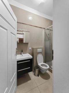 Charming One-Bedroom Apartment Near Millennium - Wenen - 6