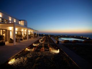 Absolute Paradise Santorini - Akrotiri - 9