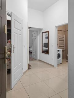 Millennium Cozy Stay - Fully Equipped Apartment - Wenen - 9