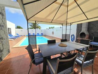 Casa Georgiana, central Playa Blanca, private pool - Playa Blanca - 9