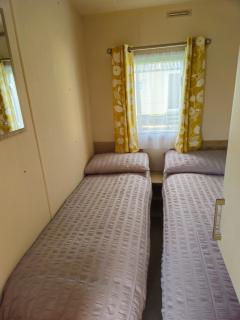 AZ Seal Bay 32 - Selsey - 4
