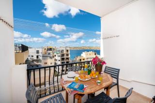 Seashells Apartments with terrace, just off the seafront in Bugibba - by Getawaysmalta - 4