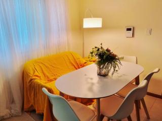Seoul, 3 rooms, Gimpo Airport, free parking, 1 PM check-out, super close to the station, 10 people, warm accommodation, 4 beds, Hongdae, Jongno, Myeongdong - Seoul - 4