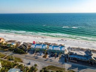 Quiet Surf II #1-ON GULF-TOWNHOME - Destin - 3