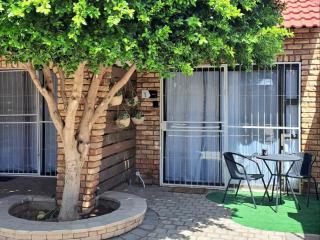 Hillcrest Hosting AirBnB - Kimberley - 1