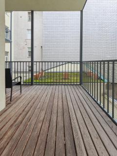 Spacious 3-Bedroom Retreat with Balcony for 8 Near Millennium Tower - 3