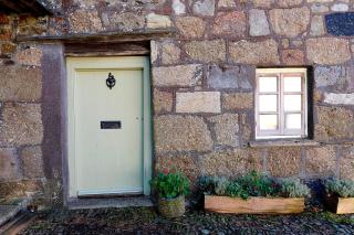 Drewe Arms Bunk Rooms & Church Cottage - 5