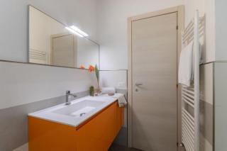 Modernes Haus Mit Garten Und Privatem Parkplatz - 1
