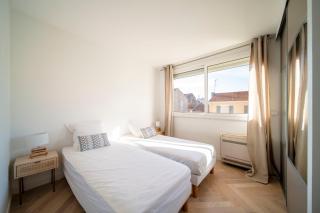 REF 1960 - Cannes Center - Croisette - 2