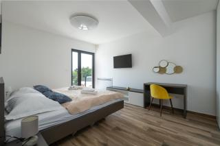 Villa Emma Mit 5 Schlafzimmern Und Beheiztem Pool - Juršići - 4
