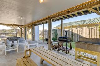 2 Mi to Beach and Fishing Pier Gulf Coast Retreat - Port O'Connor - 8