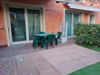 The Sunrise - Apartment with Garden - Desenzano del Garda - 8