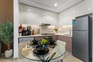 Cozy 1-Bedroom Near Downtown - 4