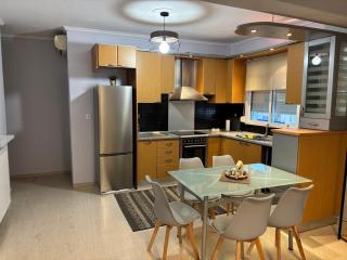 Family Nest Apartment SKG - 9