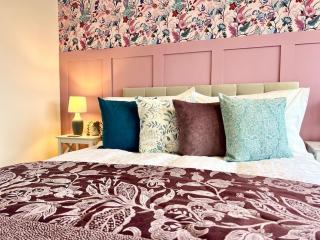 Colourful home in Saffron Walden - Walk to town - Saffron Walden - 2