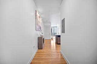 NEW! Luxury Champagne Towers Kingbed FreeParking - Atlanta - 2
