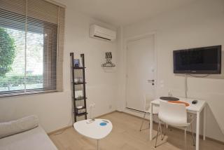 Cozy and modern studio Vouliagmeni - Athens - 5