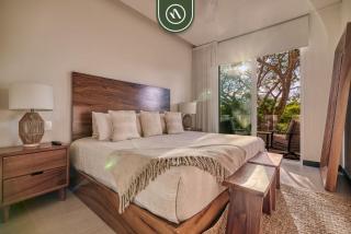 Luxury 2 BR Condo near Golf Courses and Marina - Pool - 9