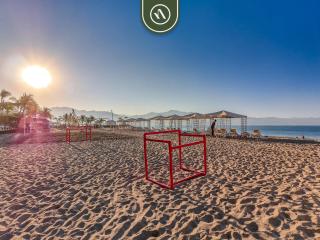 Beachfront 3 BR Condo with Pools - Beachclub - 1