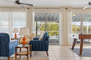 4BD with Pool & Games - 2 Mins to Port Charlotte - 2