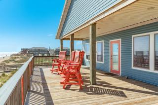 Shark Tooth - Beachfront - Pet & Family Friendly - 8