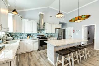 Shark Tooth - Beachfront - Pet & Family Friendly - 1