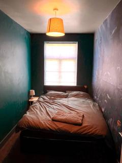 Holiday House Close to Heathrow - 2