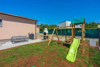 Poolside Holiday House - Labin - 8