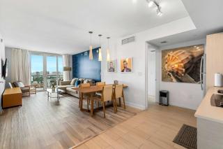 Deluxe Apartment with Balcony Gym & Pool - Hallandale Beach - 6