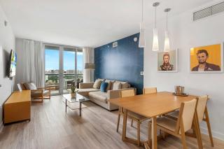 Deluxe Apartment with Balcony Gym & Pool - Hallandale Beach - 3