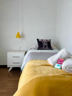 CASA YASA EN CALAFATE- Parque privado y parrilla - 4