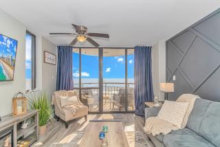 Breathtaking Oceanfront Double Queen Suite! Meridian Plaza 701 - Perfect for 4 guests! - Myrtle Beach - 9