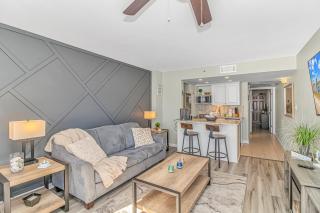 Breathtaking Oceanfront Double Queen Suite! Meridian Plaza 701 - Perfect for 4 guests! - Myrtle Beach - 7