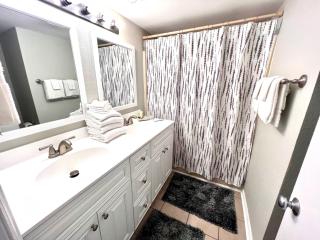 Breathtaking Oceanfront Double Queen Suite! Meridian Plaza 701 - Perfect for 4 guests! - Myrtle Beach - 5