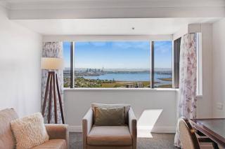 Luxurious Apartment 1BR Free Carpark Gym Pool & HotTub - Auckland - 3