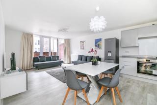 Kensington Gardens 2 bedroom flat with a balcony - Londres - 0