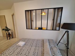 Joli T2 rénové bord plan d'eau - 2