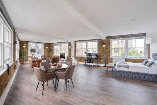 Large 1 bedroom studio in Old St - London - 4