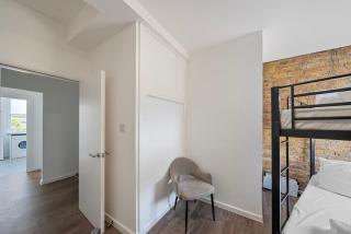 Large 1 bedroom studio in Old St - London - 3