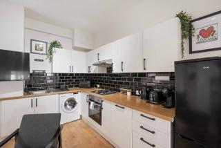 Modern Elegance in Paddington - London - 1