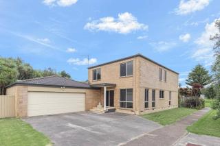 4 BR house near beach sleeps 9 - Warrnambool - 5