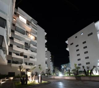 Séjour Élégant et Détente au Bord de la Piscine - 5