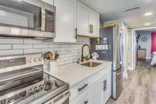 Remodeled Condo with Hot Tub in N Myrtle Beach! - Myrtle Beach - 1